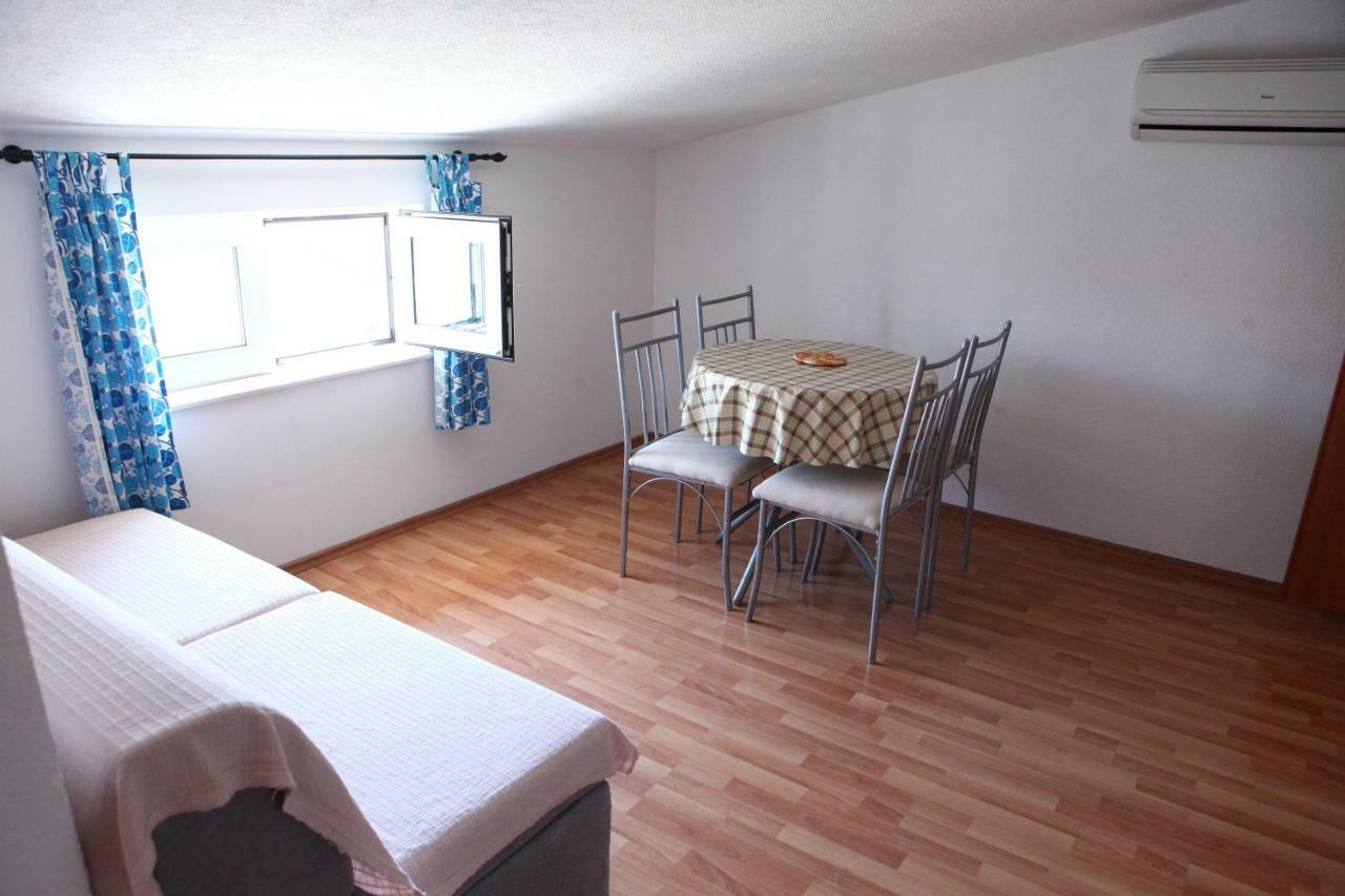Apartmani Petricevic Vodice Exteriör bild